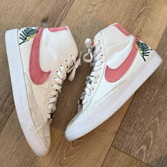 blazer mid 77 se catechu